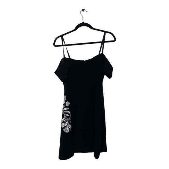 Cinq à Sept Black Floral Embroidered Cold Shoulder Mini Dress Size 6 - Picture 9 of 13